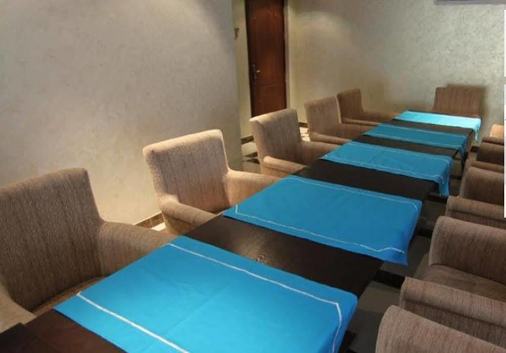 Al Salam Hotel Ar Riyad Esterno foto